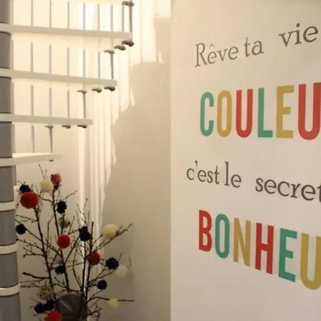 La Feuille D'acanthe