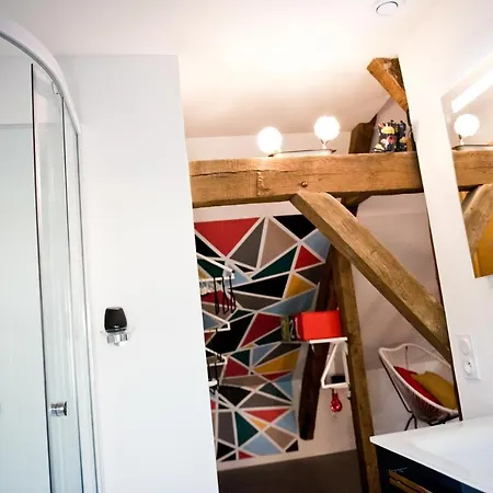 La Feuille D'acanthe